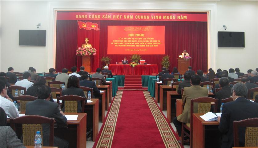 ກໍ່ສ້າງແລະປັບປຸງກົດໝາຍຊ່ວຍພັດທະນາເສດຖະກິດສັງຄົມ